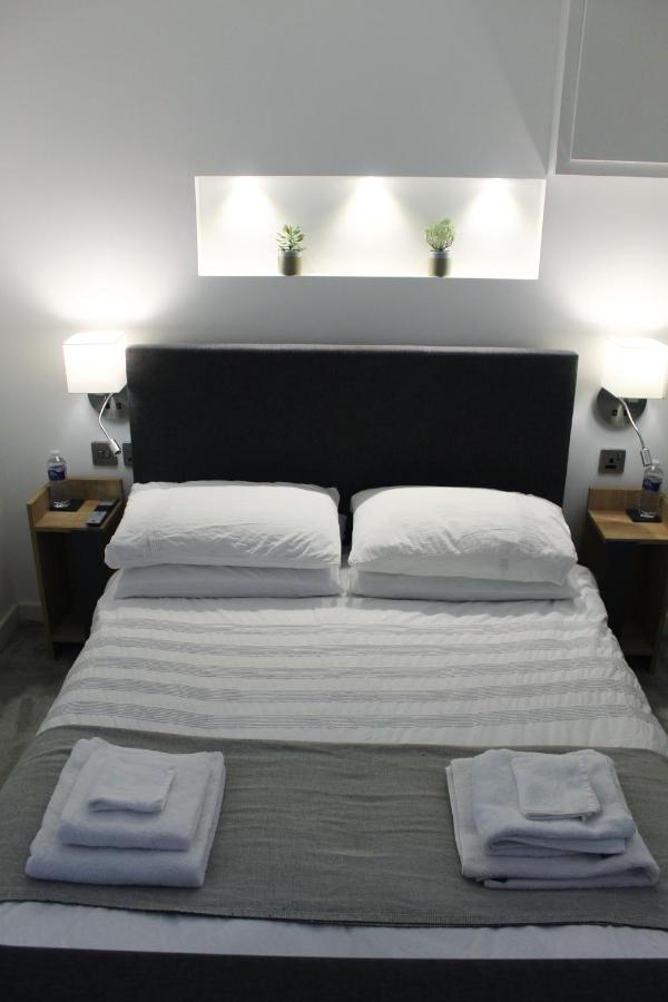 One One Five Apartment 스완지 외부 사진